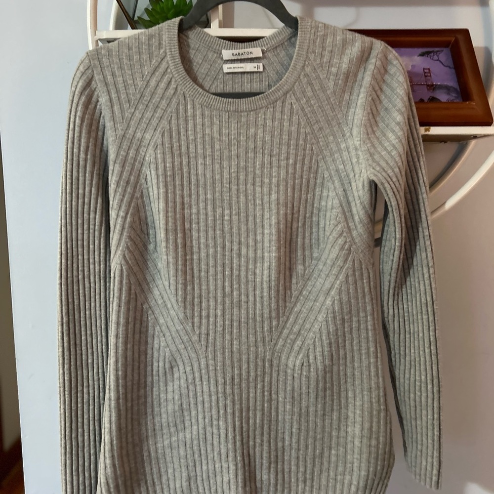 Babaton Aritzia Women's Medium M Gray Grey Ribbed Wool Blend Crewneck Sweater